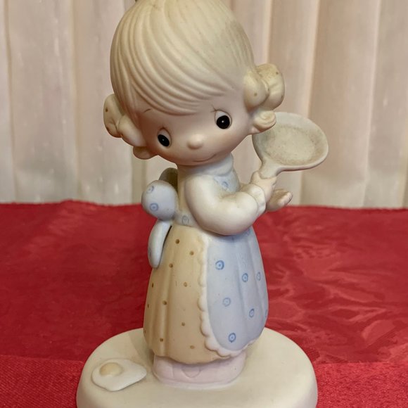 Precious Moments - Eggs Over Easy - Girl w/Fry Pan - Picture 3 of 9